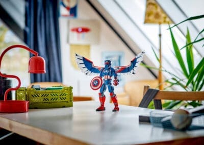 New Captain America Construction Figure -