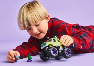 The Hulk Truck vs Thanos -