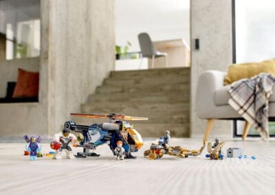 Avengers Hulk Helicopter Rescue -