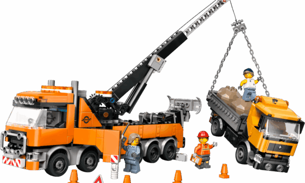 Heavy-Duty Recovery Tow Truck with Crane Revealed