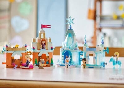 Mini Arendelle Castle & Elsa's Ice Palace -
