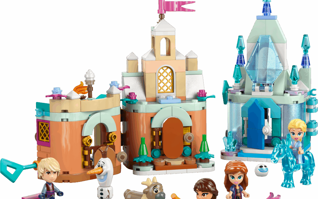 Mini Arendelle Castle & Elsa’s Ice Palace Revealed