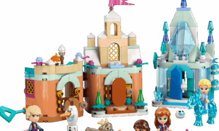 Mini Arendelle Castle & Elsa’s Ice Palace Revealed