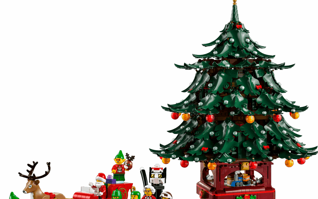 Family Christmas Tree Decoration Revealed