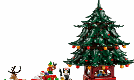 Family Christmas Tree Decoration Revealed