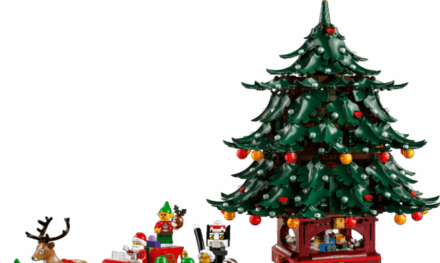 Family Christmas Tree Decoration Revealed