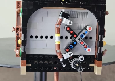 Working LEGO Pendulum Clock -